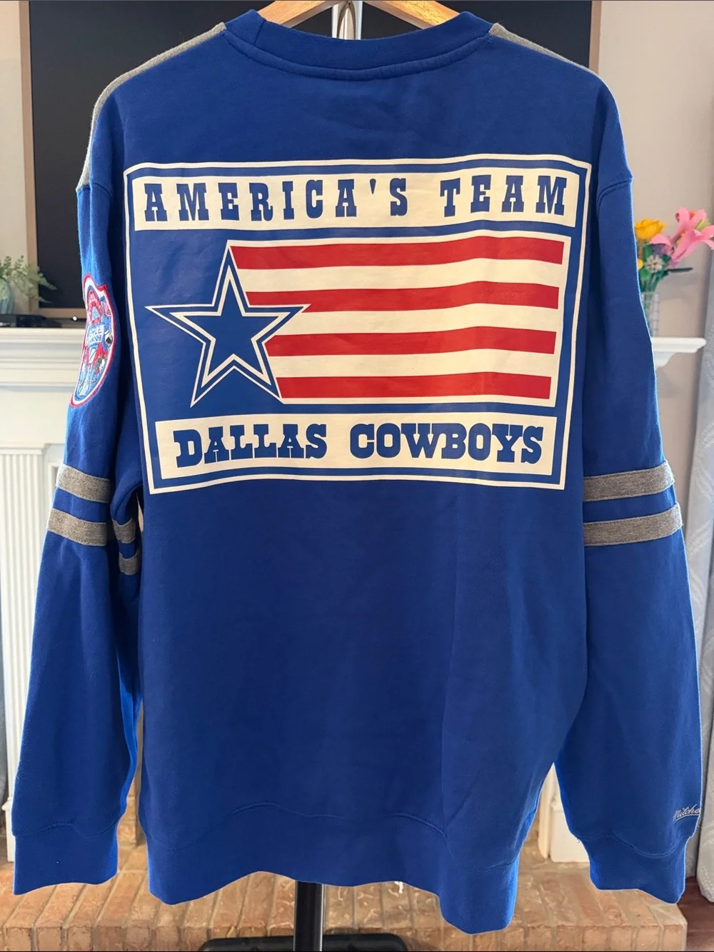 NWT NFL Dallas Cowboys NFL All Over Crew 2.0 Sz Lg